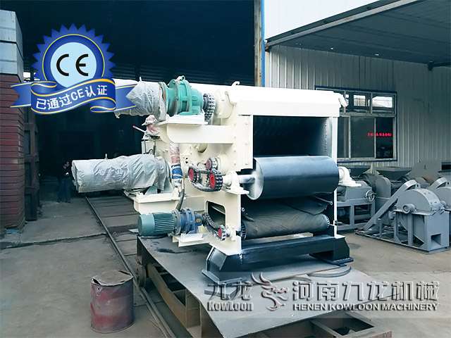 木材打板處理現(xiàn)場