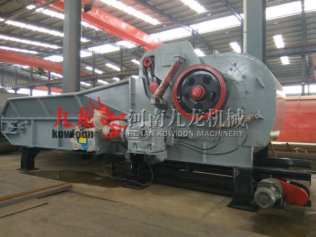 圓木削片處理現(xiàn)場