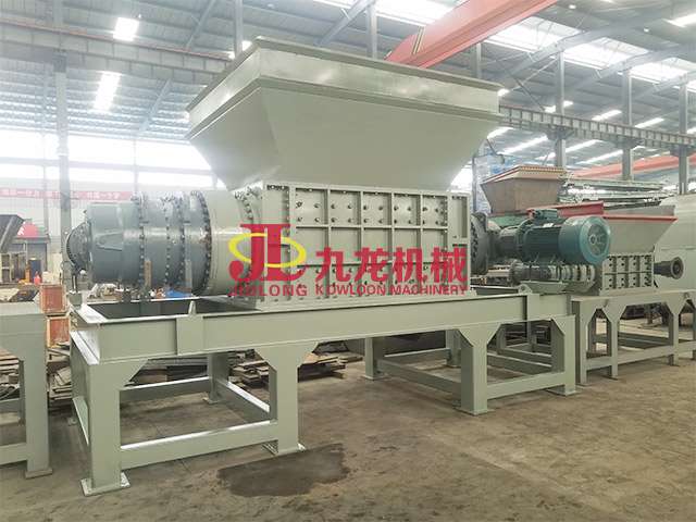 1500型鋁型材回收處理現(xiàn)場