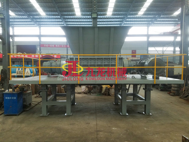 廢舊油漆桶處理現(xiàn)場