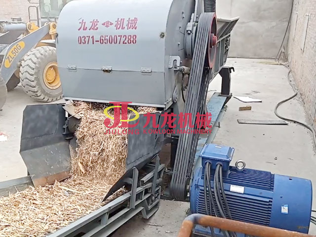 綜合木材破碎現(xiàn)場(chǎng)